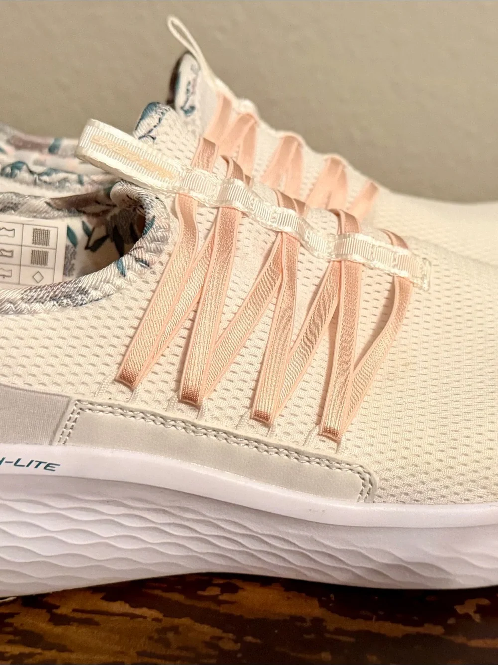Skechers Women’s white and pink slip ins - Picture 3 of 5